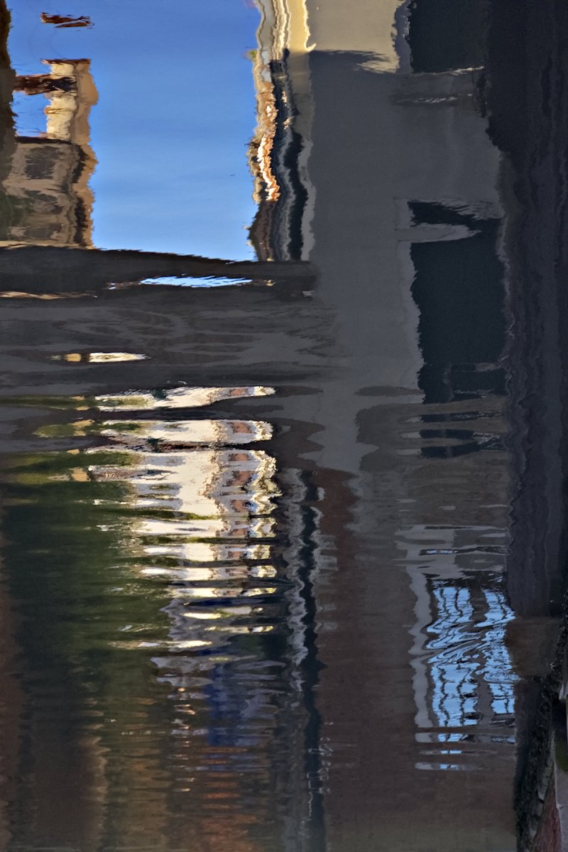 _1070899