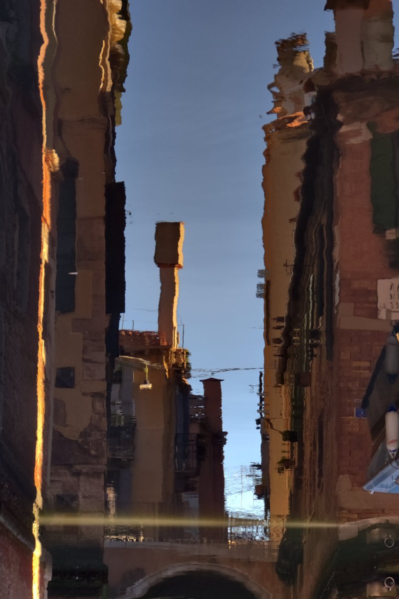 _1070900